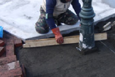 端に来るレンガを加工する